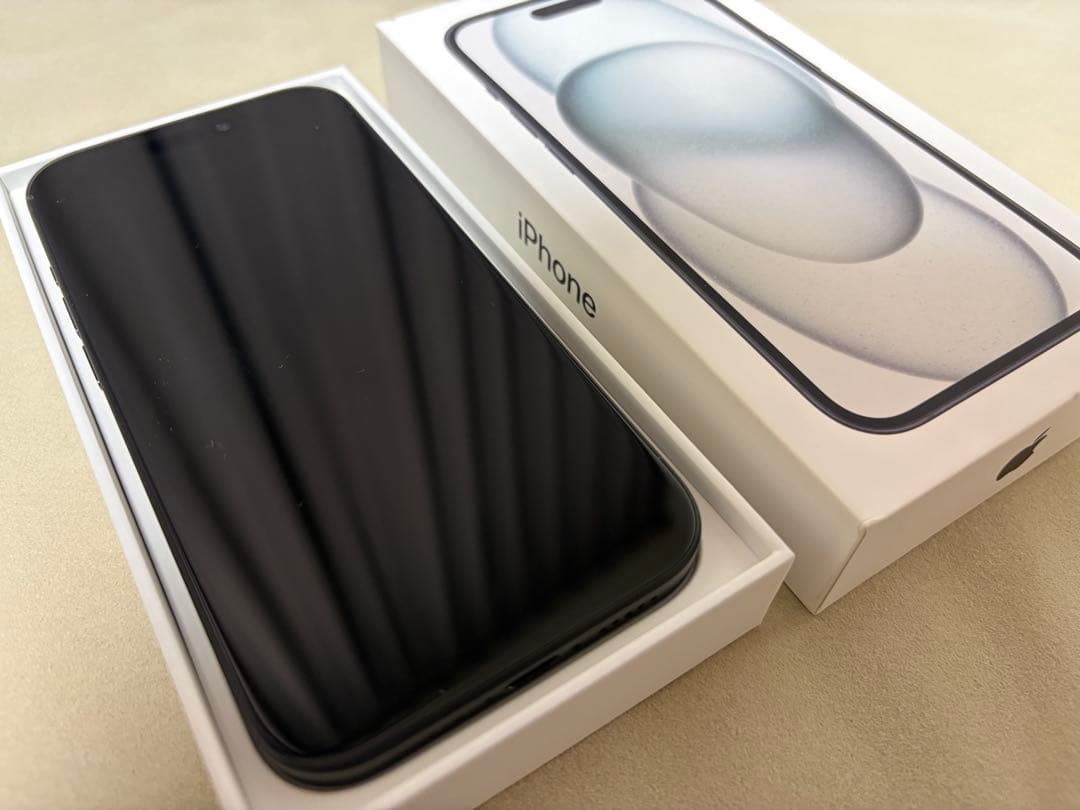 iPhone 15 128GB ブラック 本体