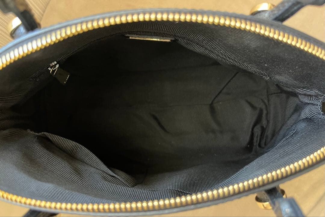 美品　FURLA フルラ パイパー/M/黒/ブラック/ショルダー付