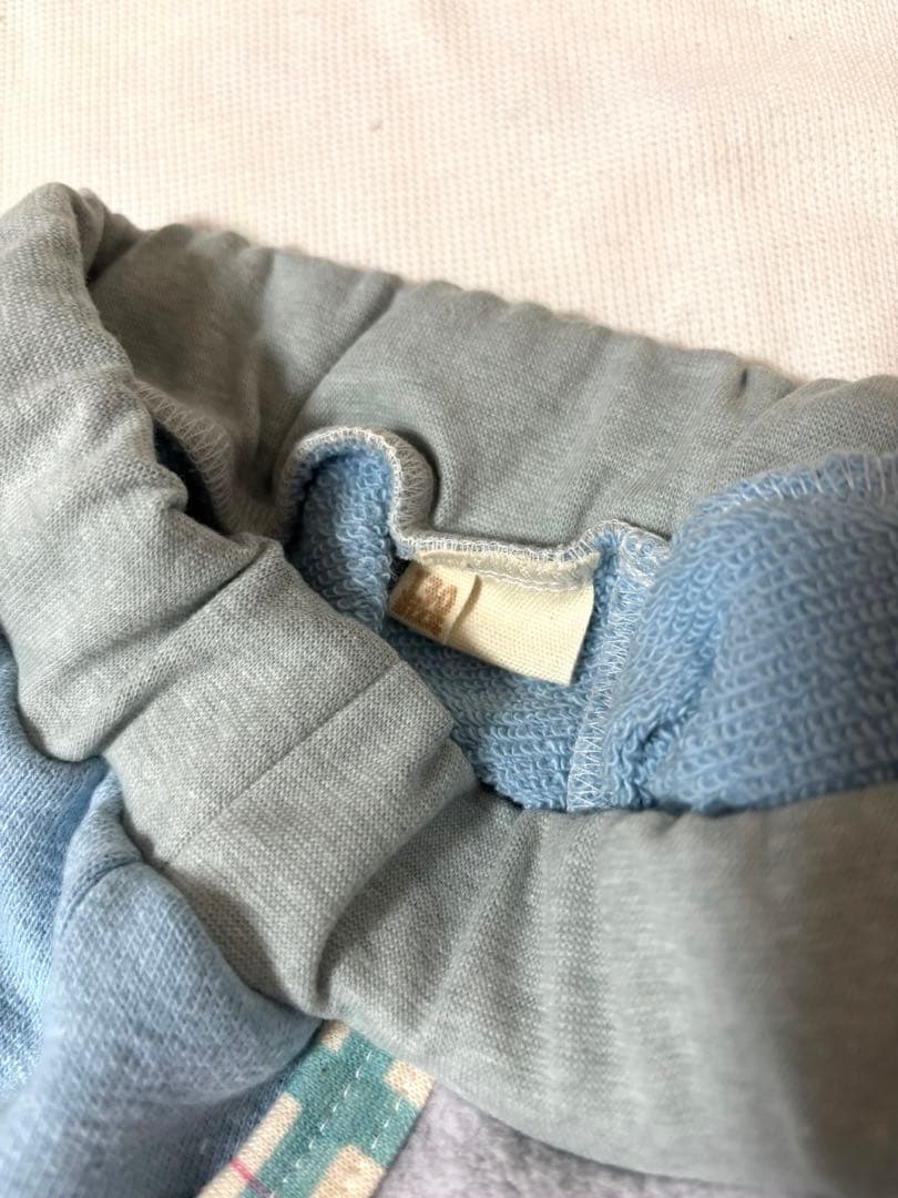 クリームパンページになります。