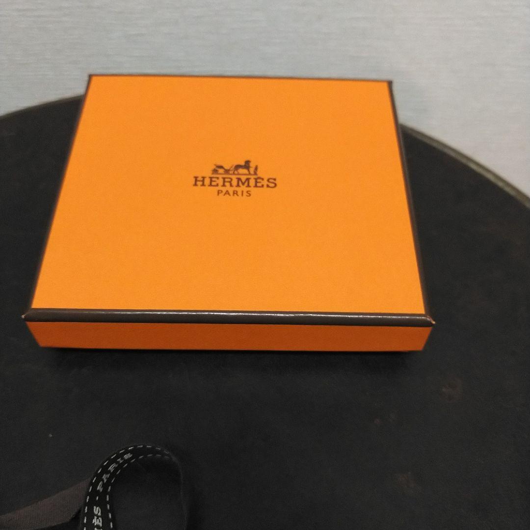 HERMES エルメス バスティア エトゥープ ケース 2025年