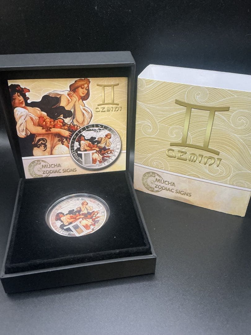 ミュシャ × 黄道十二宮 ― 双子宮（ふたご座）　銀メッキ付き白銅貨