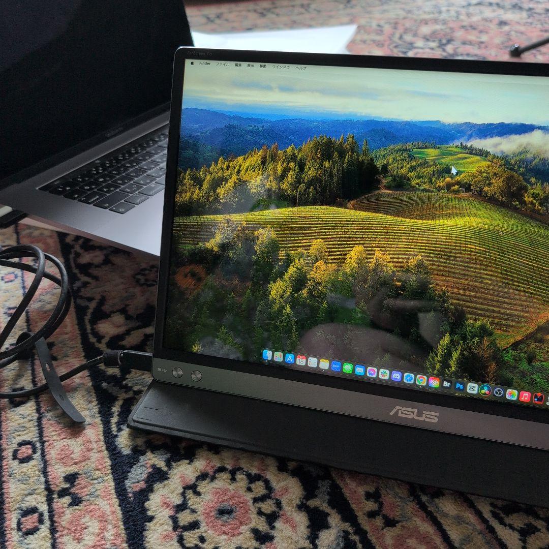 MacBook Pro 15 2019 i7 256GB / おまけ付