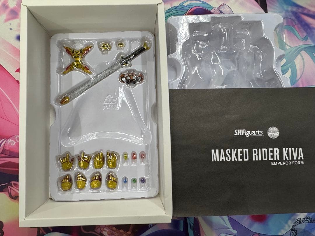 (中古品)真骨彫製法S.H.Figuarts仮面ライダーキバエンペラーフォーム