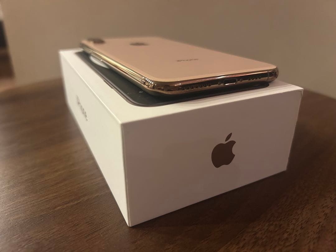 【スズキ】美品iPhone XS MAXゴールド 256GB