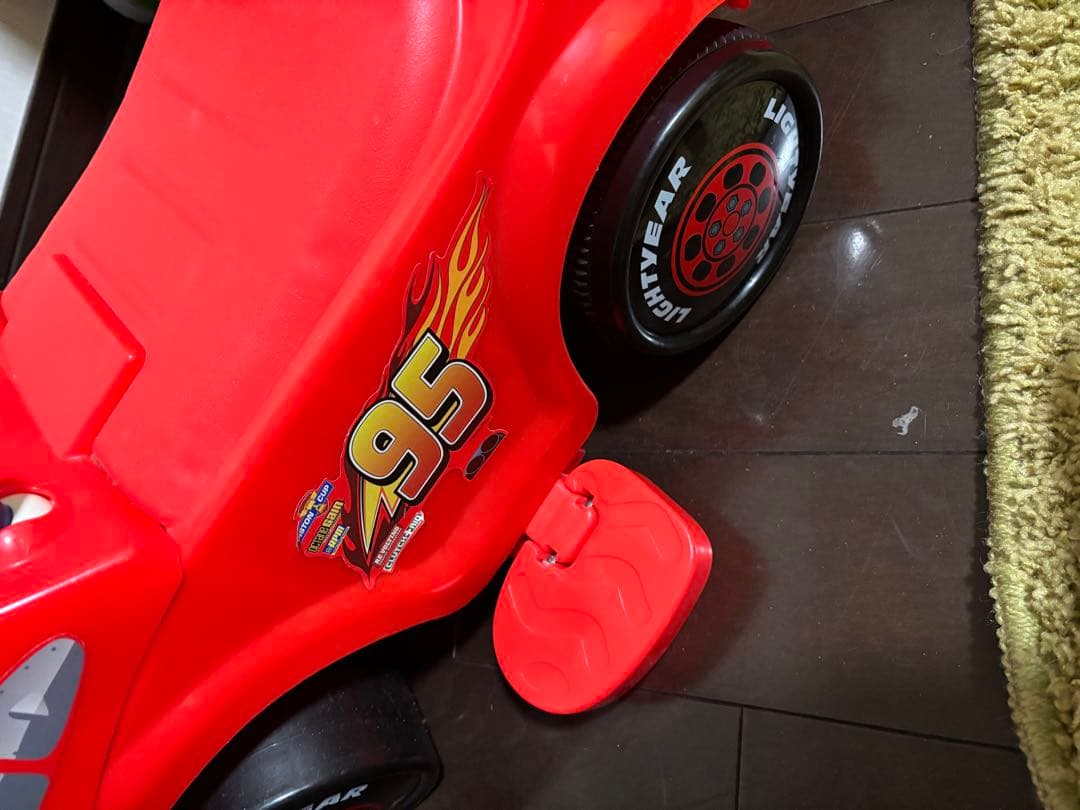 電動カーズ　乗れるライトニング　マックイーン　Cars