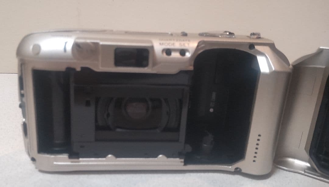 オリンパス μ(ミュー)-II ZOOM