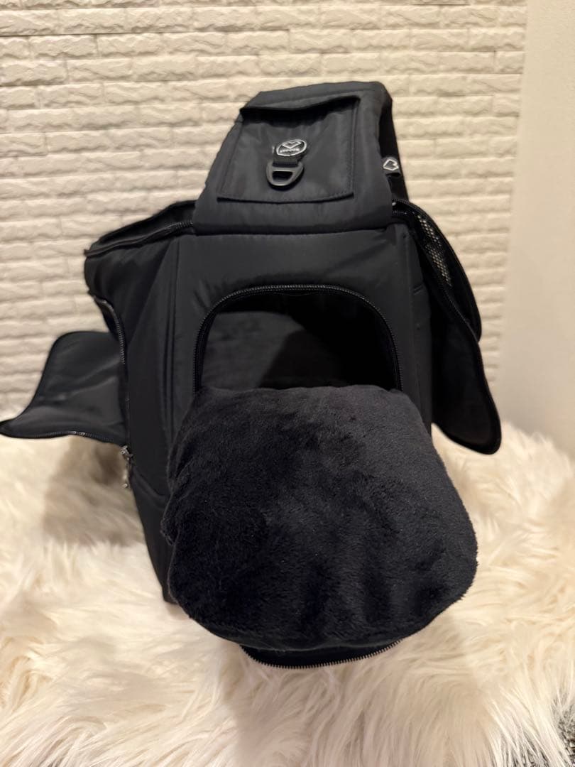 SSOOOKスリングバッグ黒Mサイズ（バッグが右側）