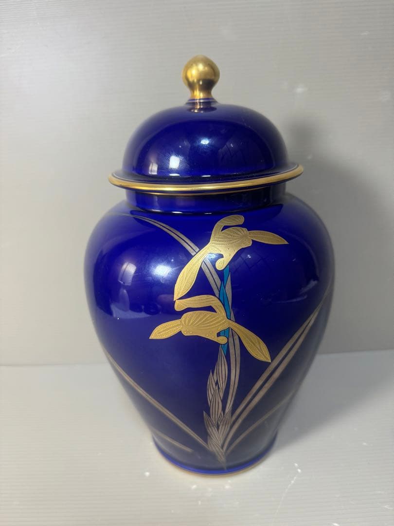 2597  香蘭社　金彩蘭　沈香壷　壷