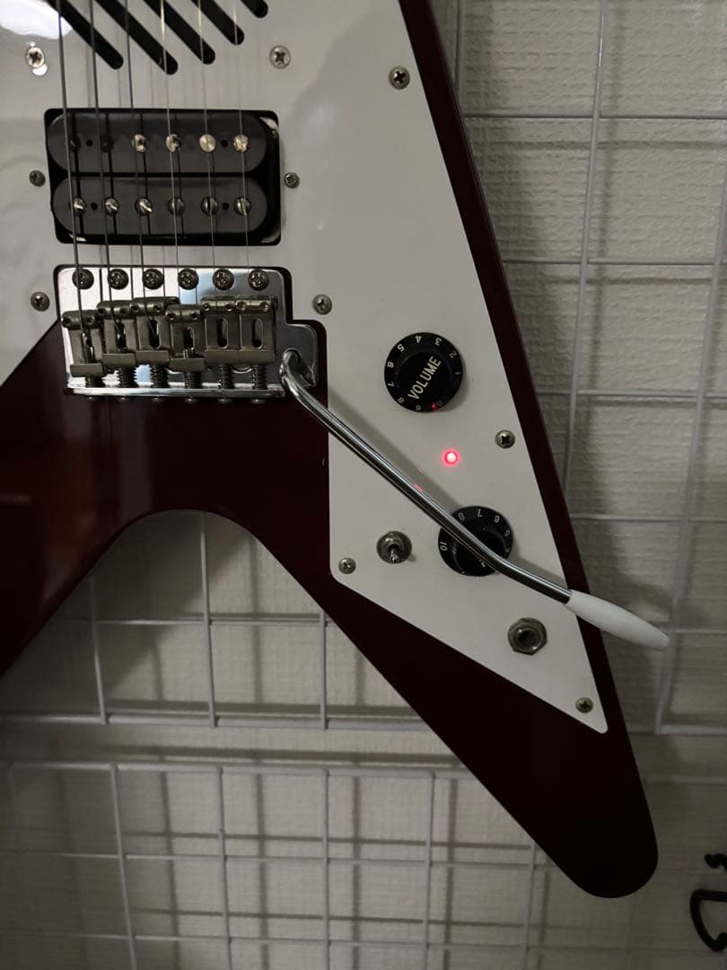 グレコ　フライングＶ　アンプ内蔵内蔵ギター