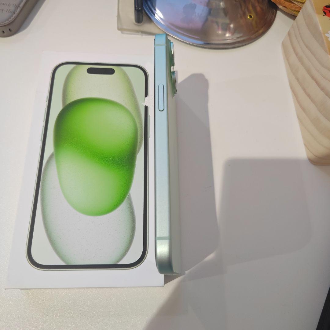 iPhone 15　本体　バッテリー91%　ケース　フィルム付き