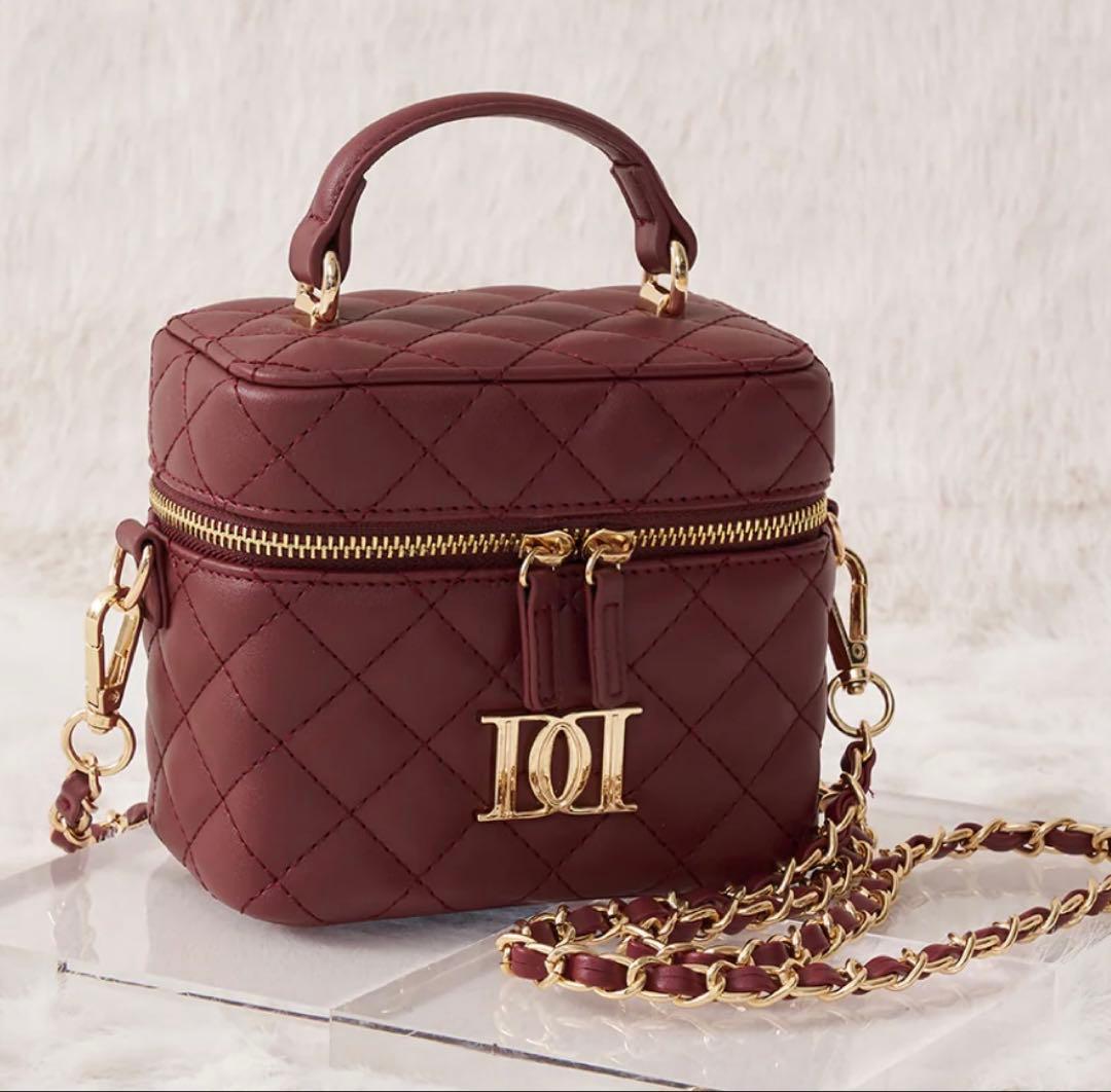 Darich ダーリッチ キルティングスクエアミニバッグ ボルドー