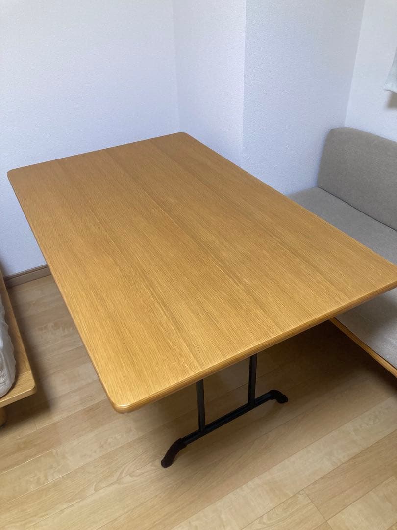 【廃盤・送料込】unico ファニート ダイニングテーブル