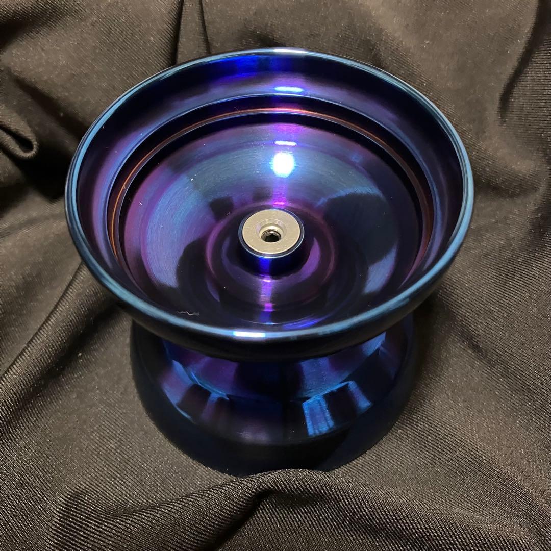 atmos projects Ari チタンブルー