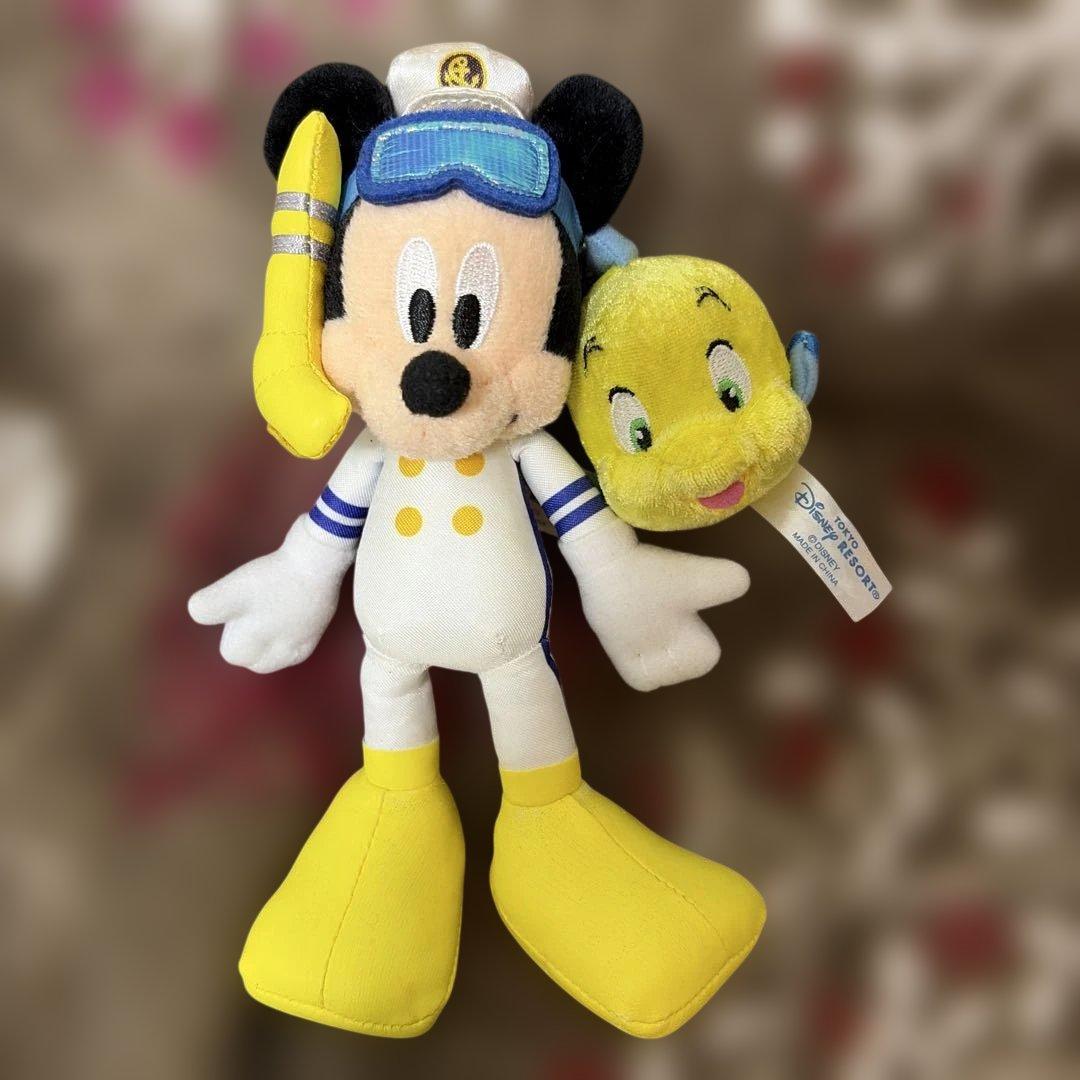 東京ディズニー 8周年限定 ミッキー ぬいぐるみバッジ レア