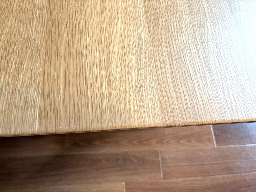 ①リビングでもダイニングでもつかえるテーブル4　オーク