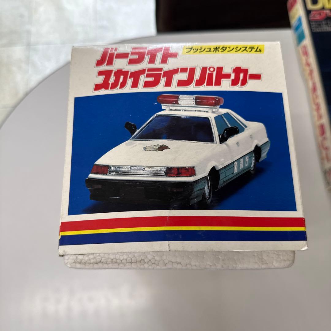 スカイラインパトカー ミニカー