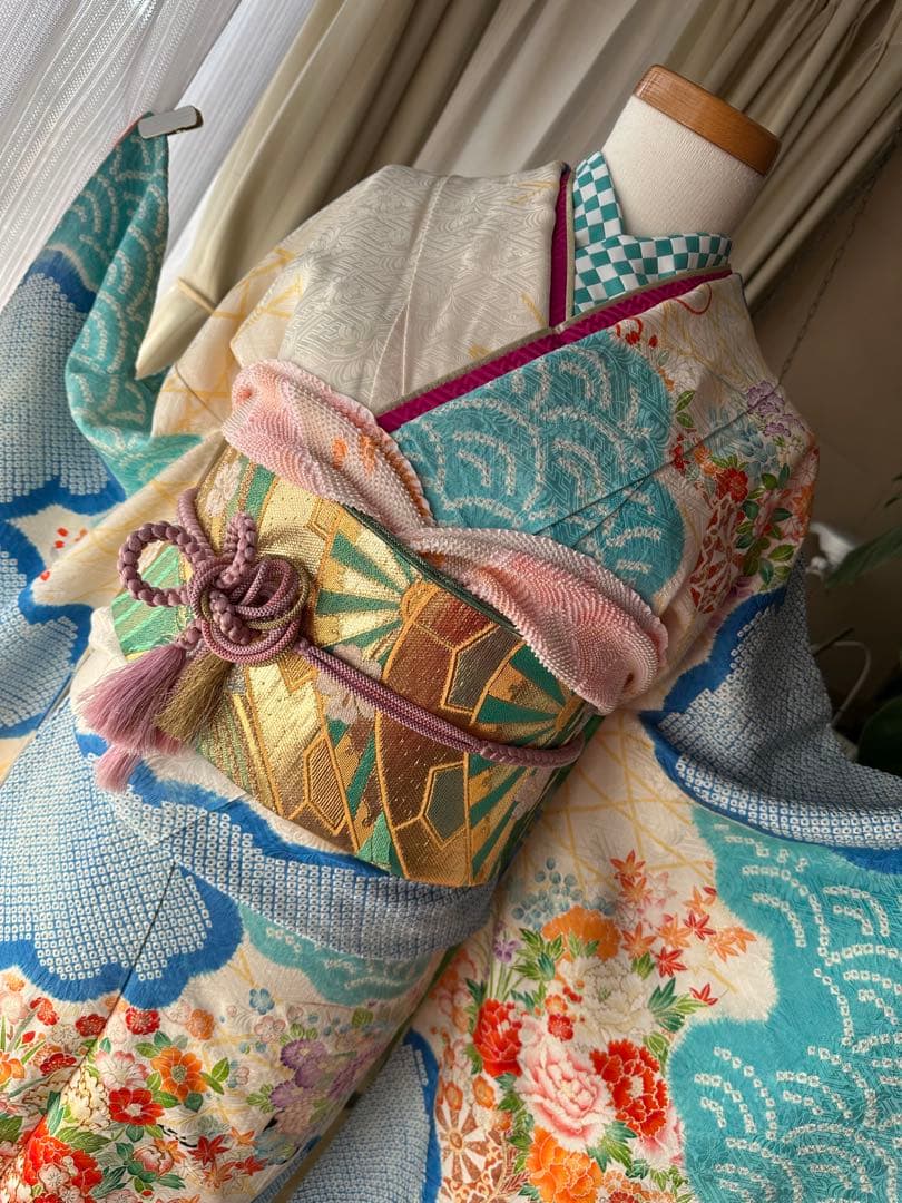 振袖フルセット 空色スカイブルー×白 総絞り 金駒刺繍