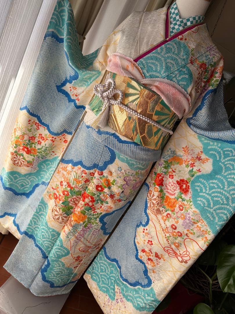 振袖フルセット 空色スカイブルー×白 総絞り 金駒刺繍