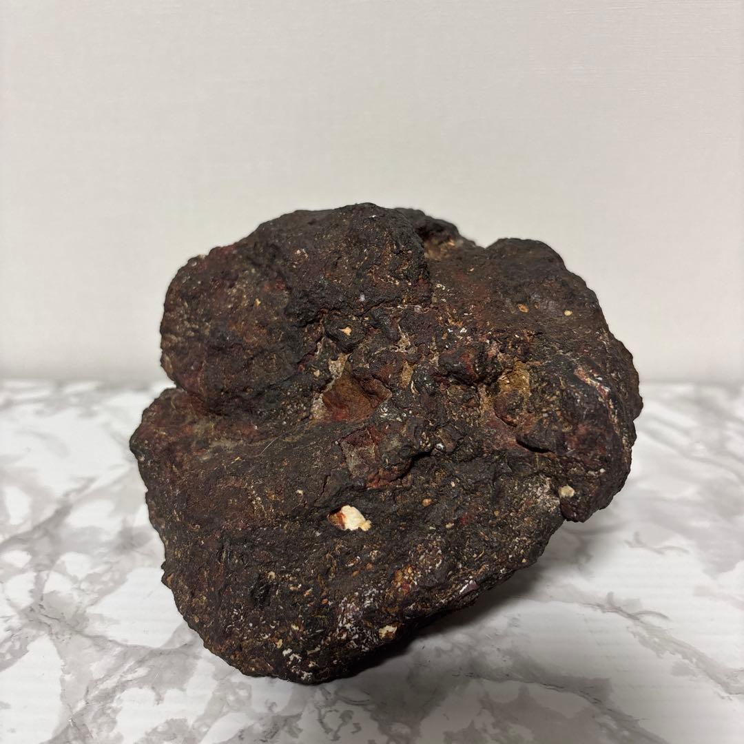 赤鉄鉱（ヘマタイト） 重さ2.2㎏　幅14㎝　鑑賞石 自然石 天然石 鉱物 置物