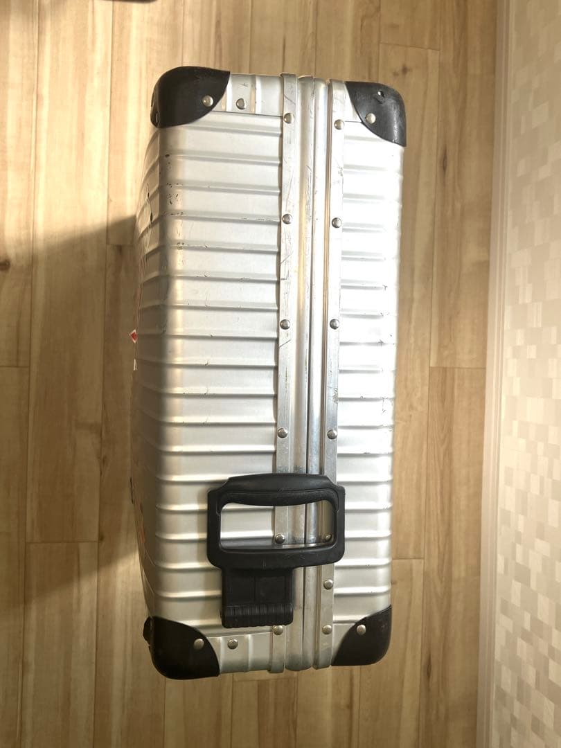 M*8様 RIMOWA アルミニウム製キャリーケース 2輪 約50リッター ビン