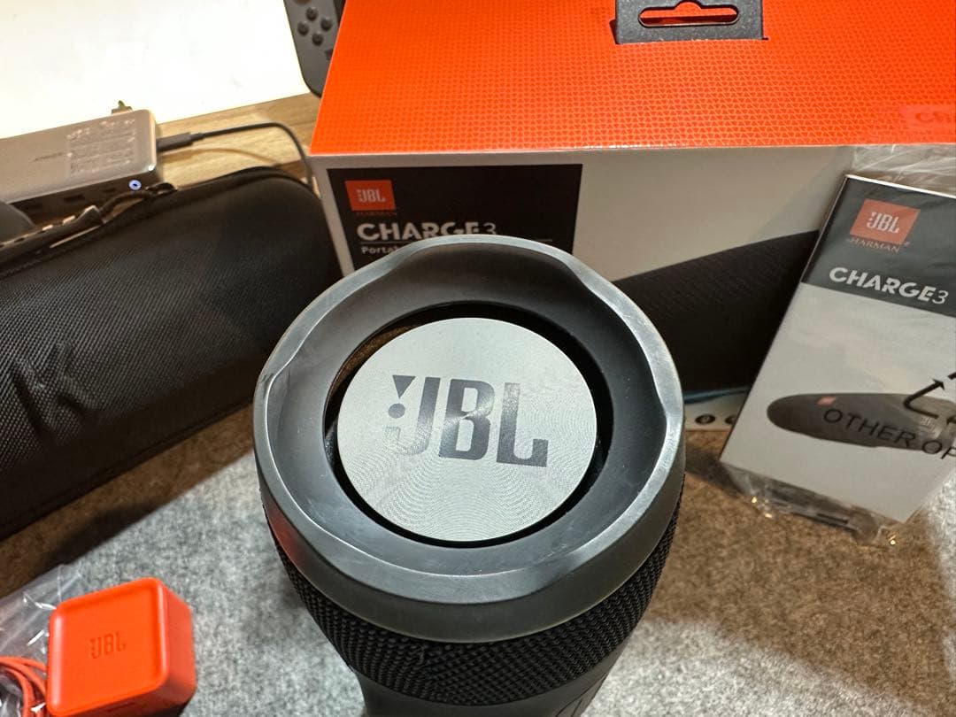 【美品】JBL CHARGE3 付属品、ケース付