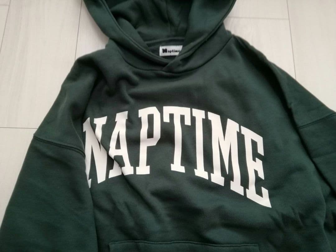 Naptime 2022 F/W collection フード付きスウェット