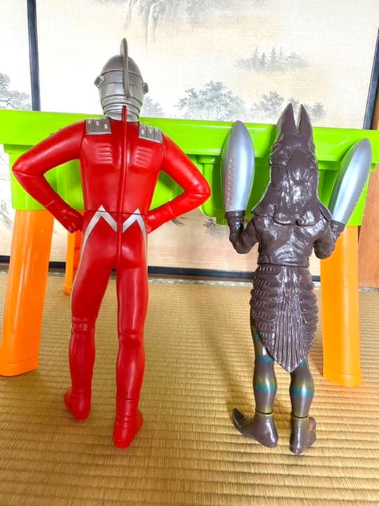 ウルトラセブン 2代目バルタン星人 非売品フィギュア