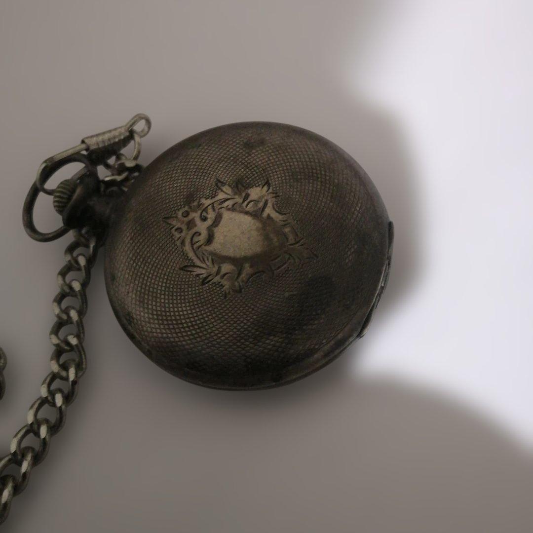 k*3様 懐中時計 アナログ表示 金属チェーン付きビンテージ