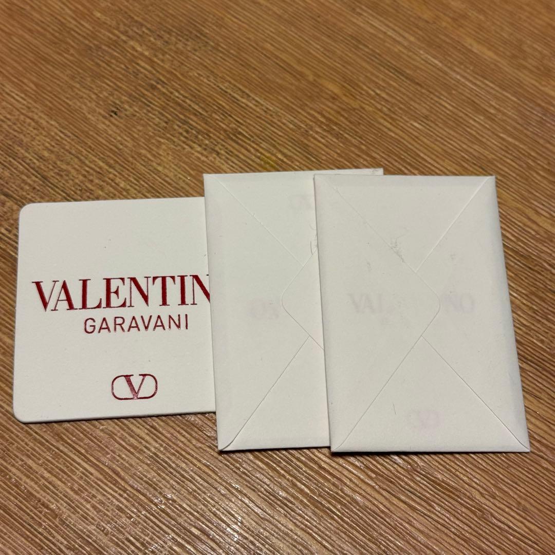 valentino パールピアス ゴールド