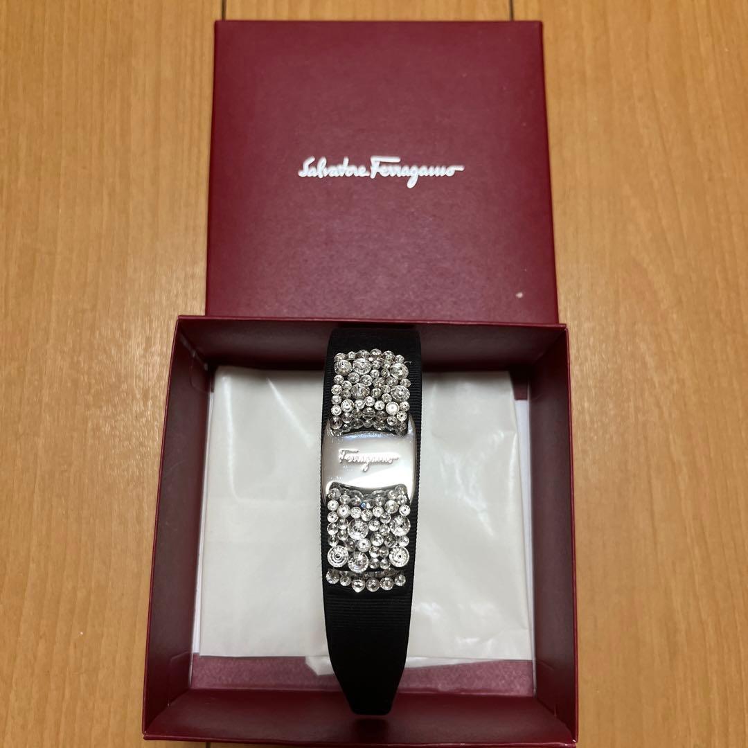 Salvatore Ferragamo クリスタルヘアバンド