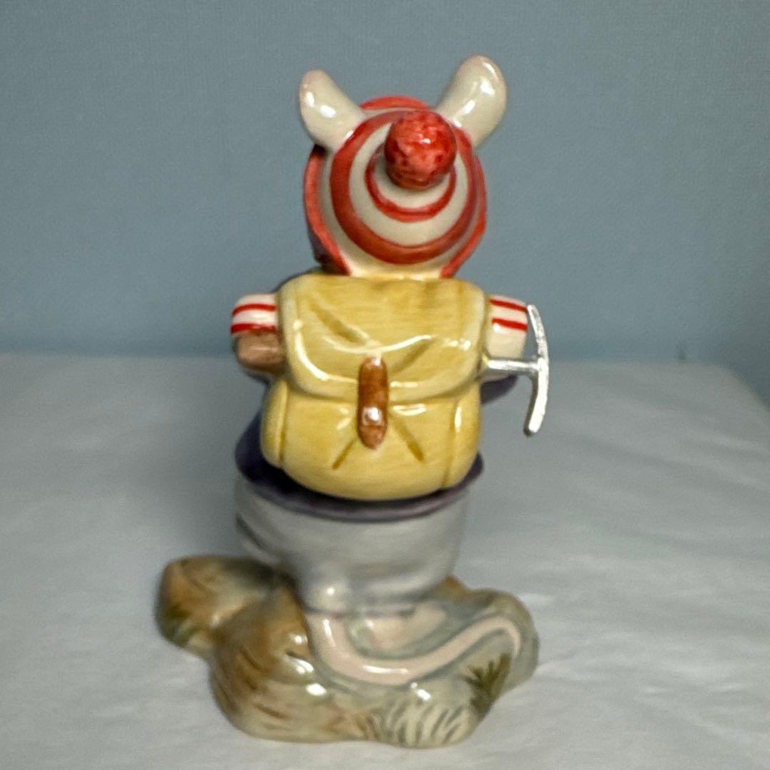 ブランブリーヘッジ フィギュア DBH 56 ウィルフレッド ハイヒルズ 登山