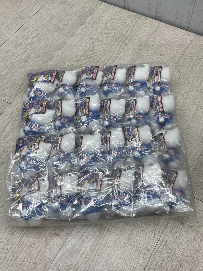 新品 ハローキティ 知ってる？ 24時。 ぬいぐるみ ボールチェーン 24個