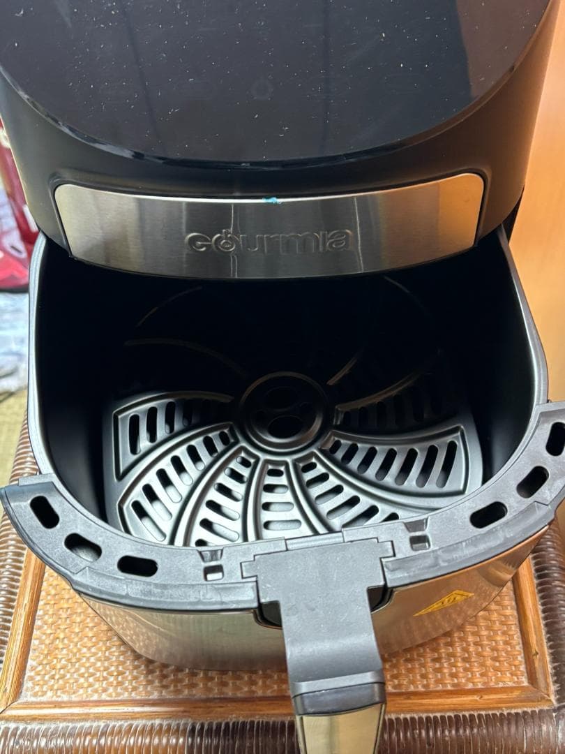 Gourmia　デジタルエアーフライヤー　GAF798 6.6L　未使用品