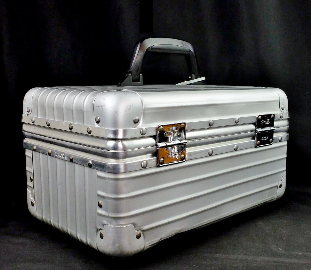 リモワ 956.38『Savannah/サヴァンナ』ALビューティケース 鍵付