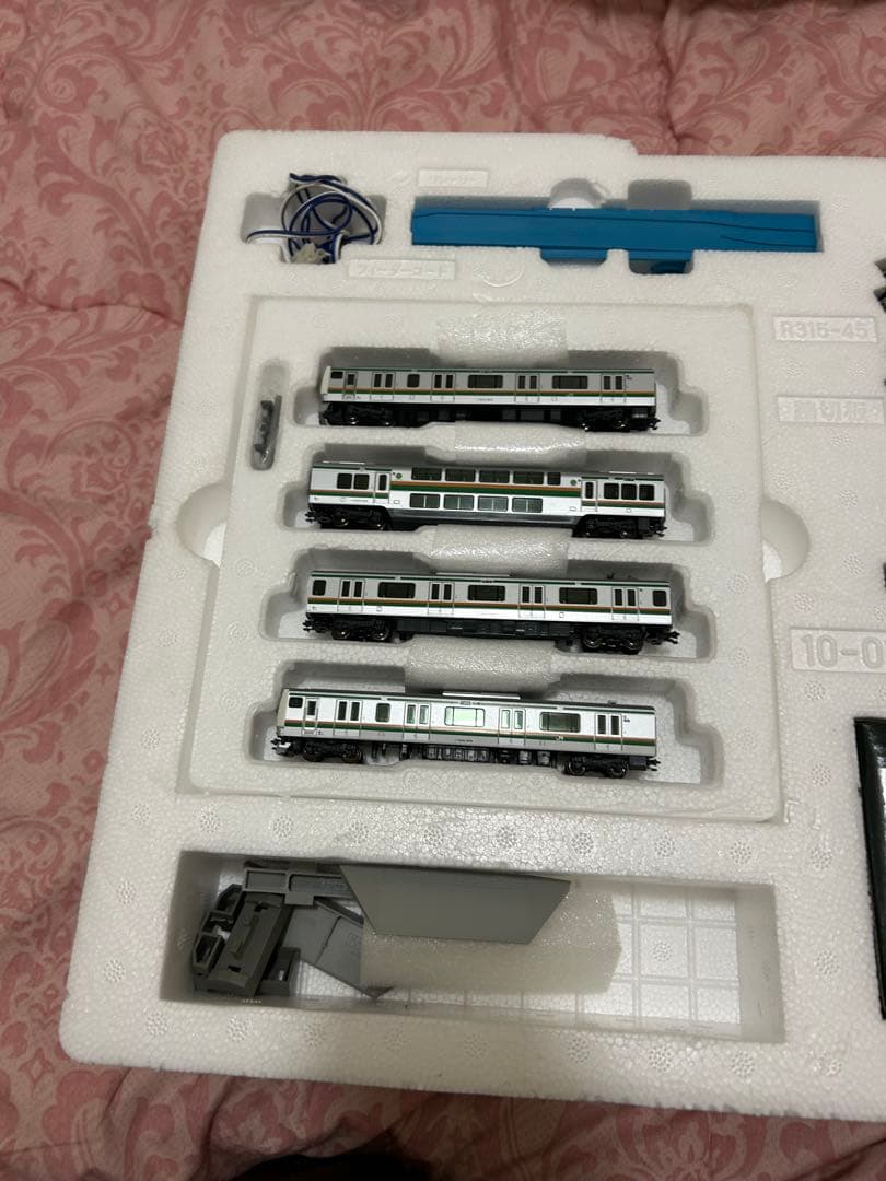 （美品）値引き！KATO E233系3000番台 Nゲージスタートセット