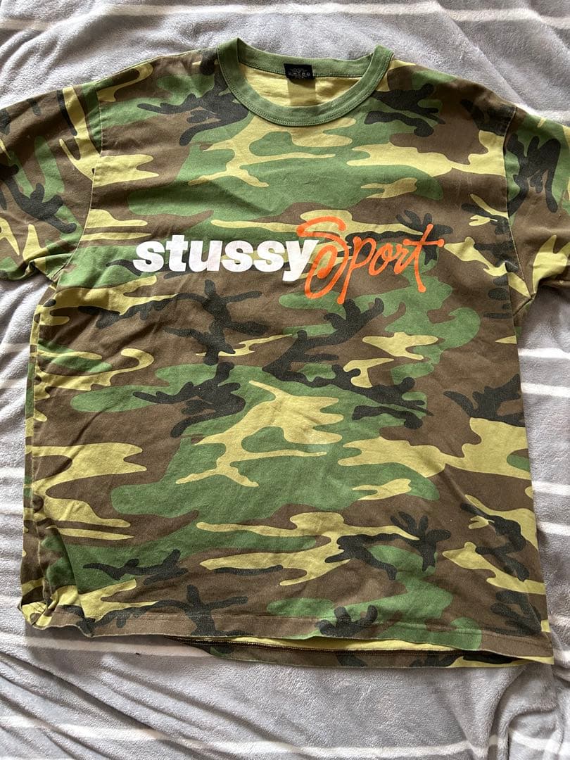 stussy迷彩柄Tシャツ