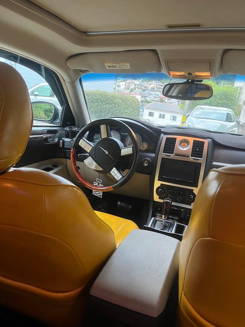 クライスラー300C HEMI5.7ℓ車検令和8年6月迄