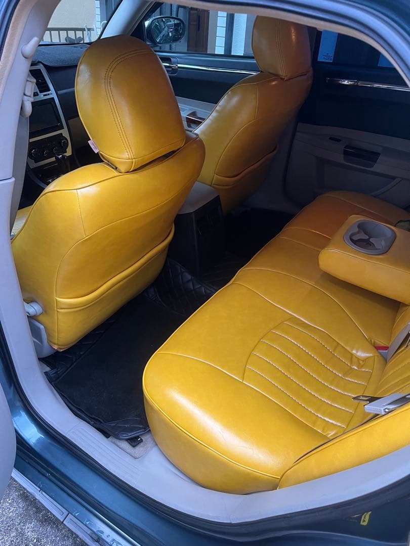 クライスラー300C HEMI5.7ℓ車検令和8年6月迄