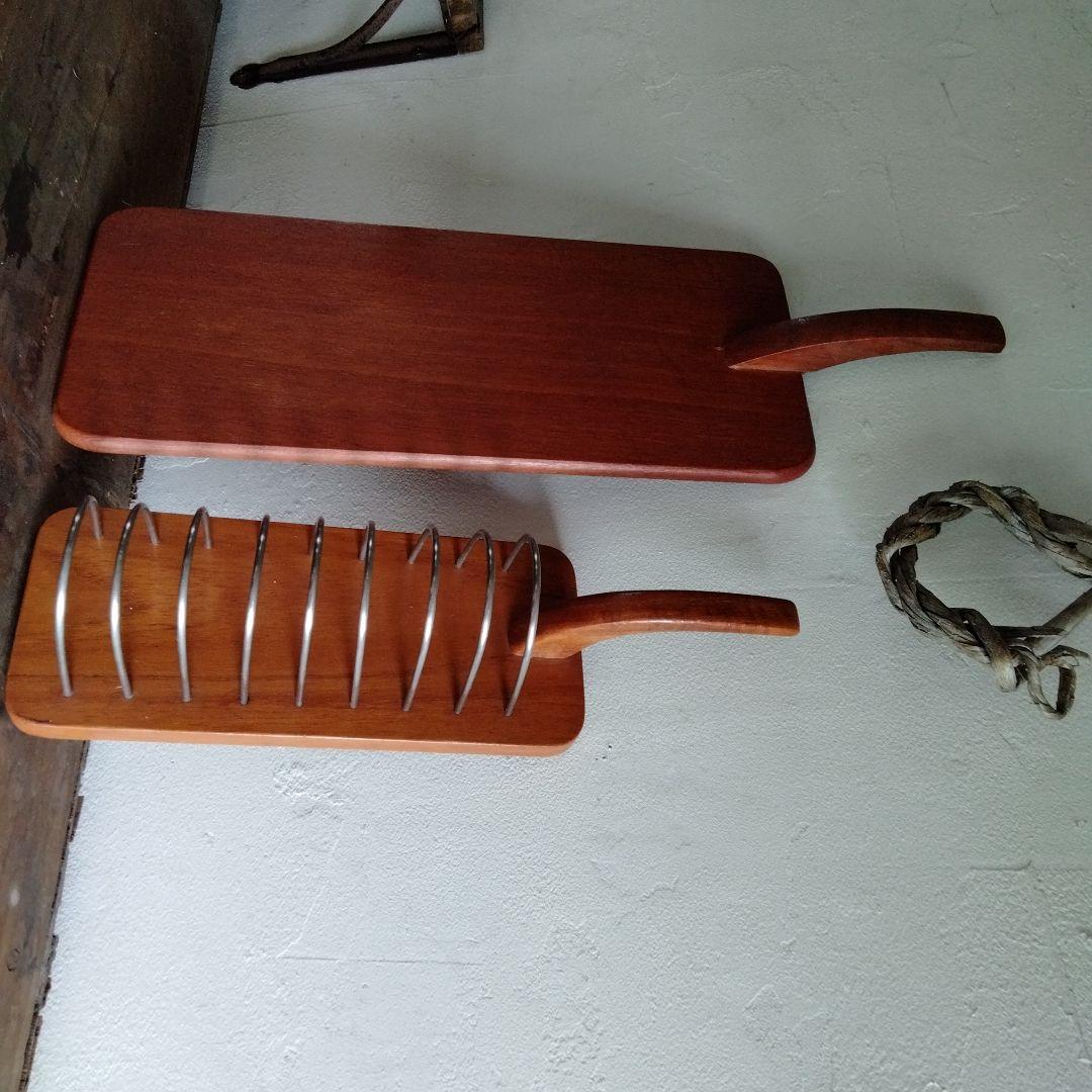 スウェーデンチークトーストスタンド