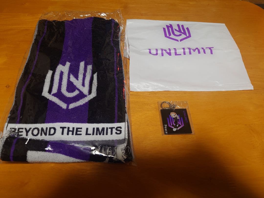 新品 UNLIMITE マフラータオル Peace アクリルキーホルダー セット