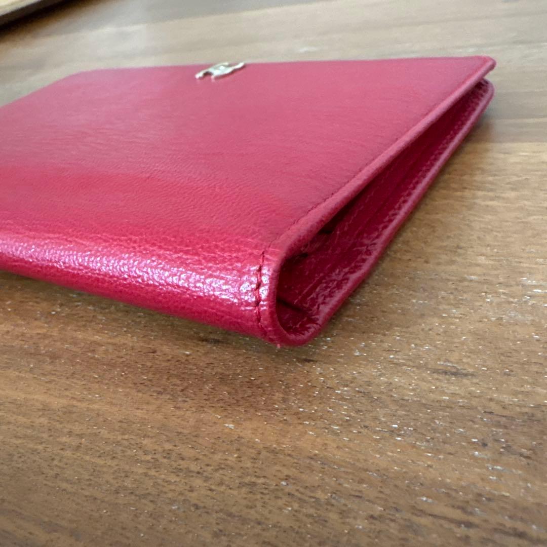 CHANEL レッド 二つ折り財布