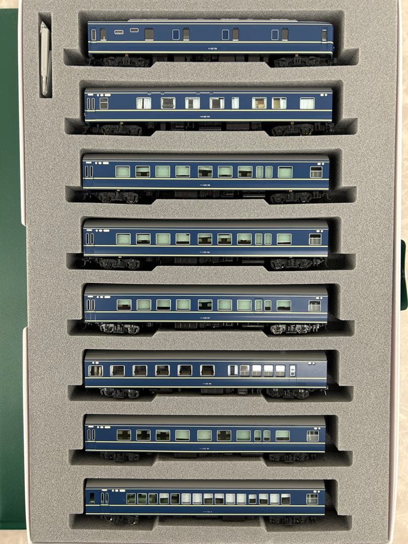 KATO 20系 寝台特急「さくら」長崎編成 8両.佐世保編成8両