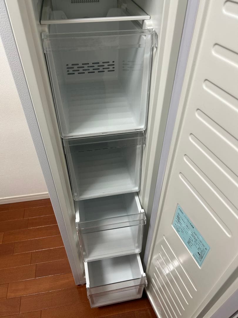 【送料込み】AQUA ノンフロン 幅36cmのスリムな冷凍庫