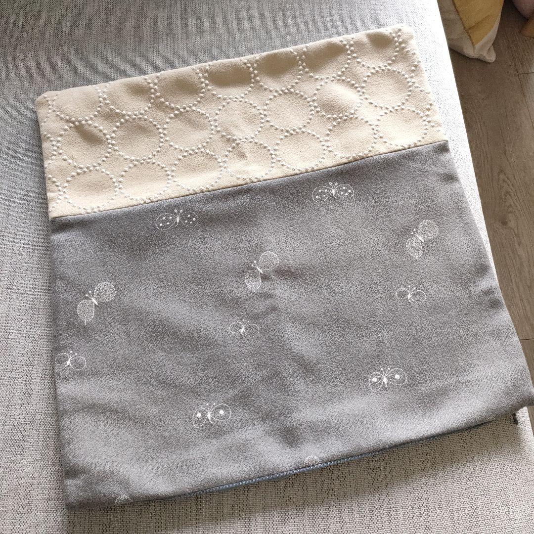 ミナペルホネン クッションカバー グレー/ホワイト