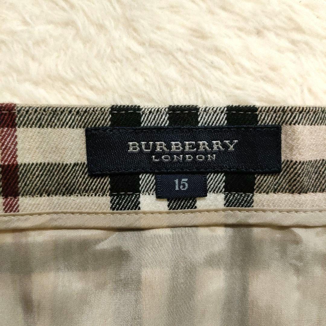 美品 大きめ バーバリーロンドン スカート 15号 ノバチェック タイト