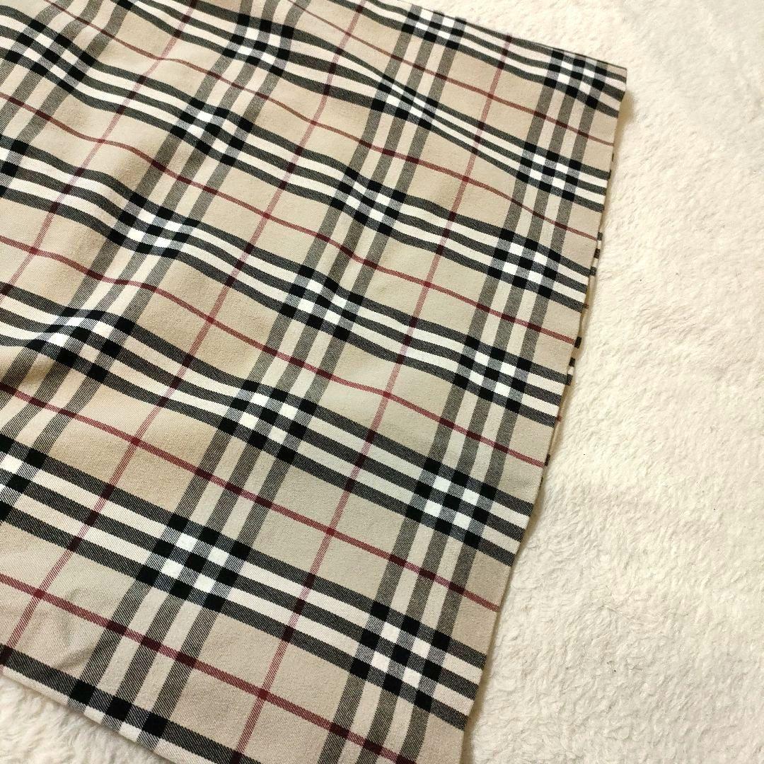 美品 大きめ バーバリーロンドン スカート 15号 ノバチェック タイト