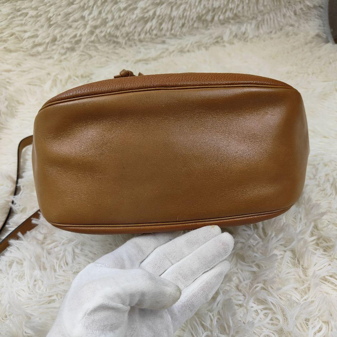 本日限定価格　Dior　ショルダーバッグ　レザー　巾着　肩掛け　CD金具　シボ革