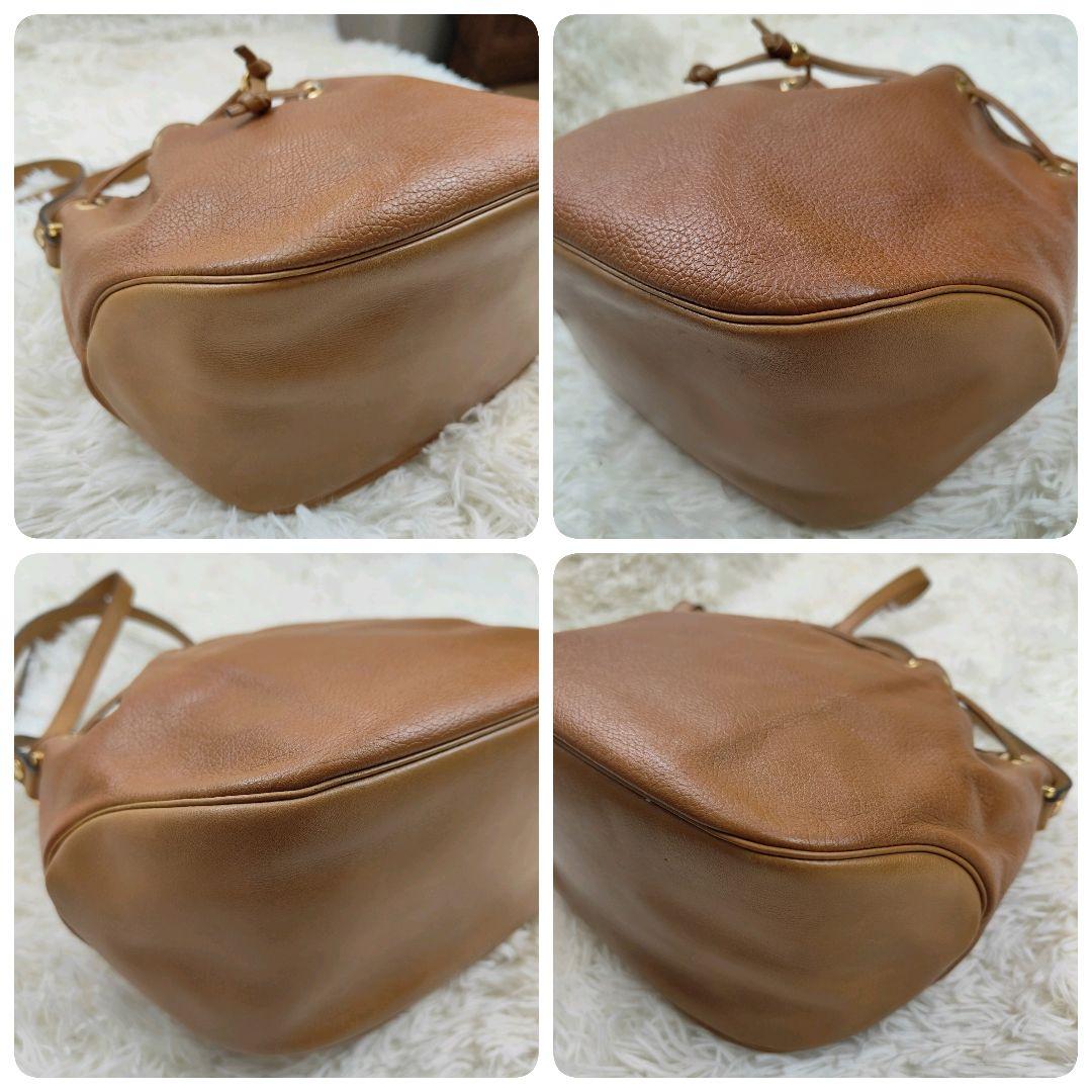 本日限定価格　Dior　ショルダーバッグ　レザー　巾着　肩掛け　CD金具　シボ革