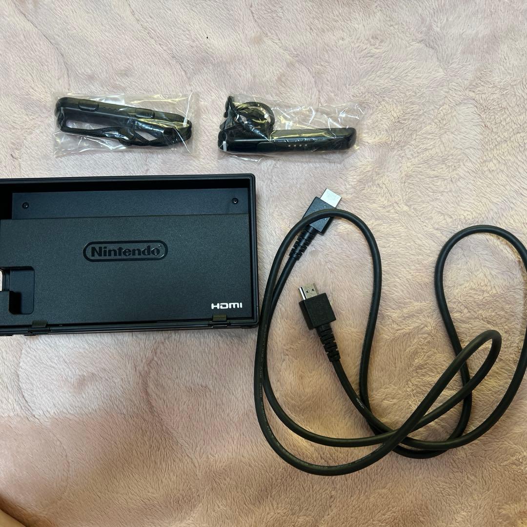 Nintendo Switch 本体 ジャンク品➕ジョイコン等（写真参照）
