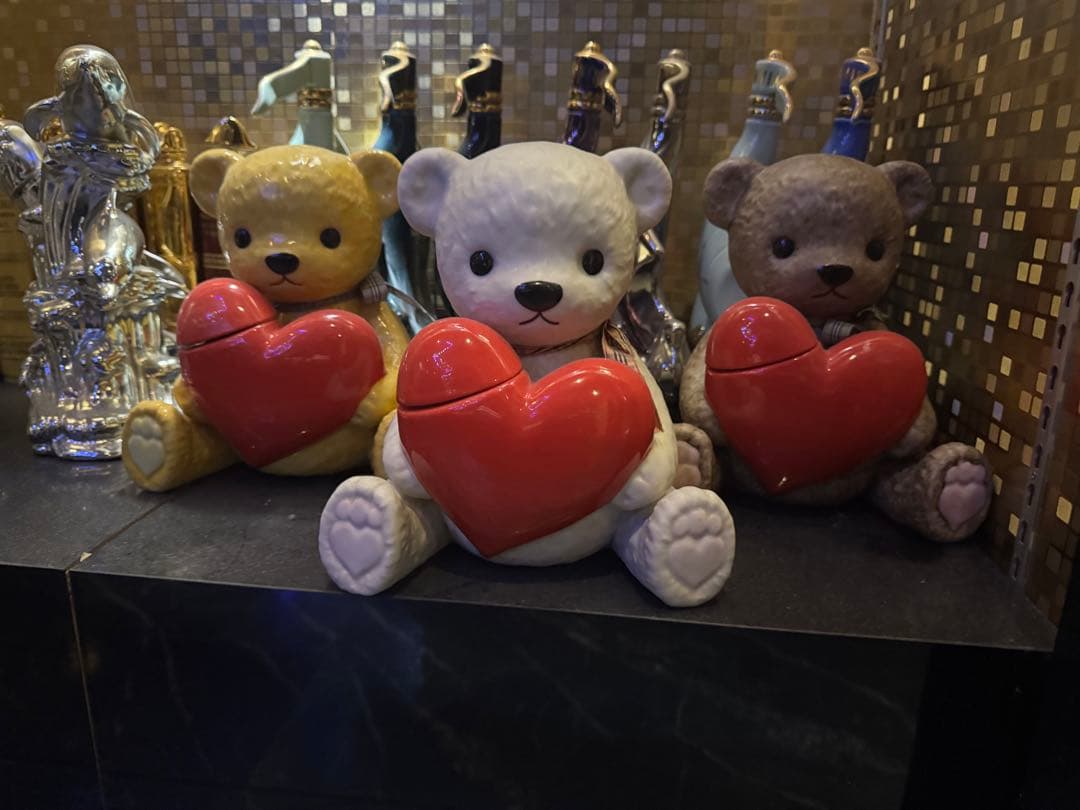 クマ型容器とCAMUSコニャックセット